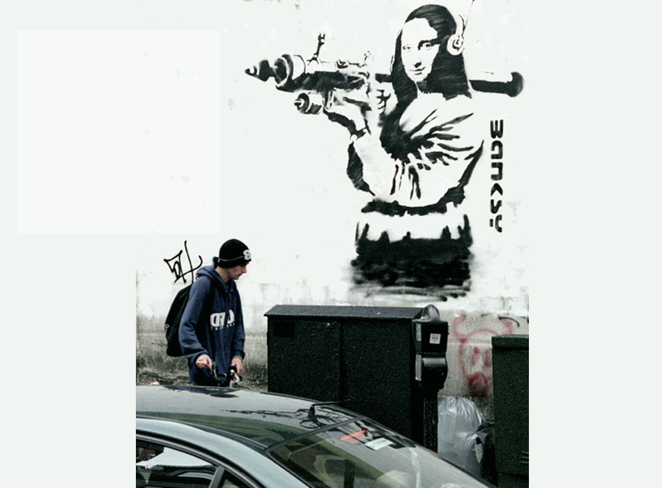 Сын мигранта из сирии бэнкси. Banksy Мона Лиза. Бэнкси Мона Лиза Смайл. Бэнкси Мона Лиза в полный рост. Бэнкси Мадонна с гранатометом.