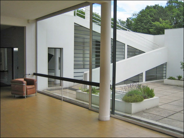 12villasavoye.jpg